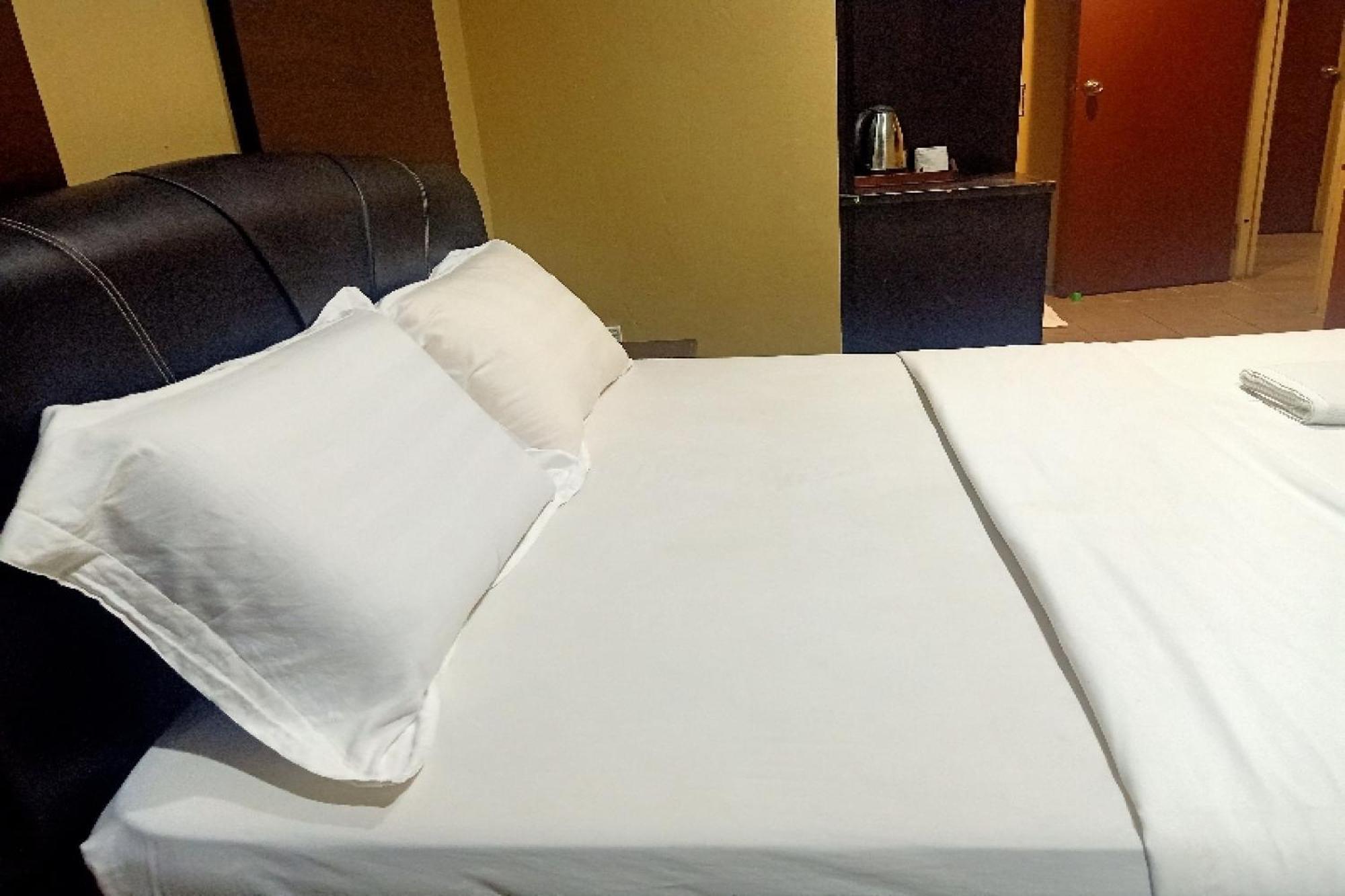 Oyo 90411 Perdana Hotel Labuan Zewnętrze zdjęcie