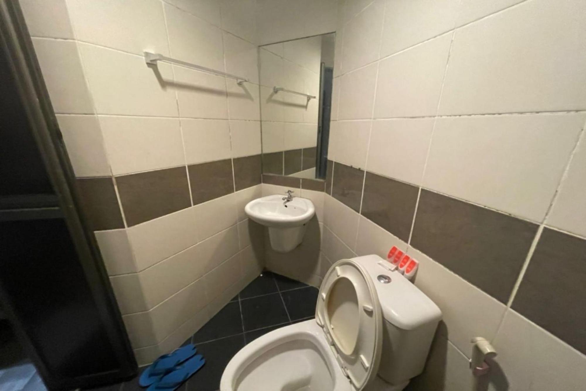 Oyo 90411 Perdana Hotel Labuan Zewnętrze zdjęcie